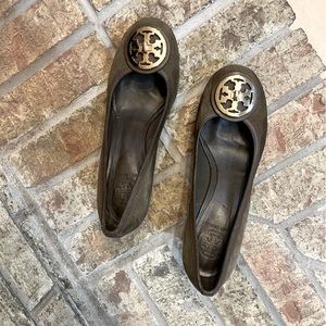 Tory Burch heels. Good condition. 7/10